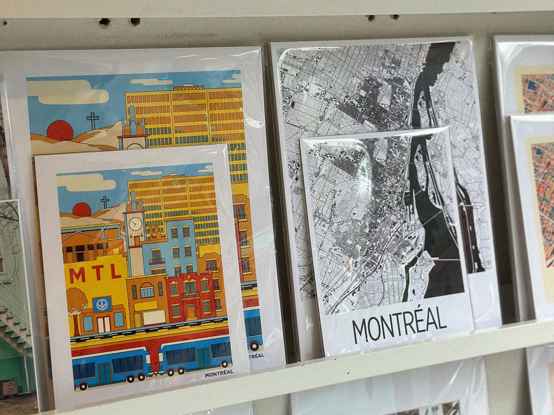 Souvenirs Uniques et Locaux de l'Avenue Mont-Royal