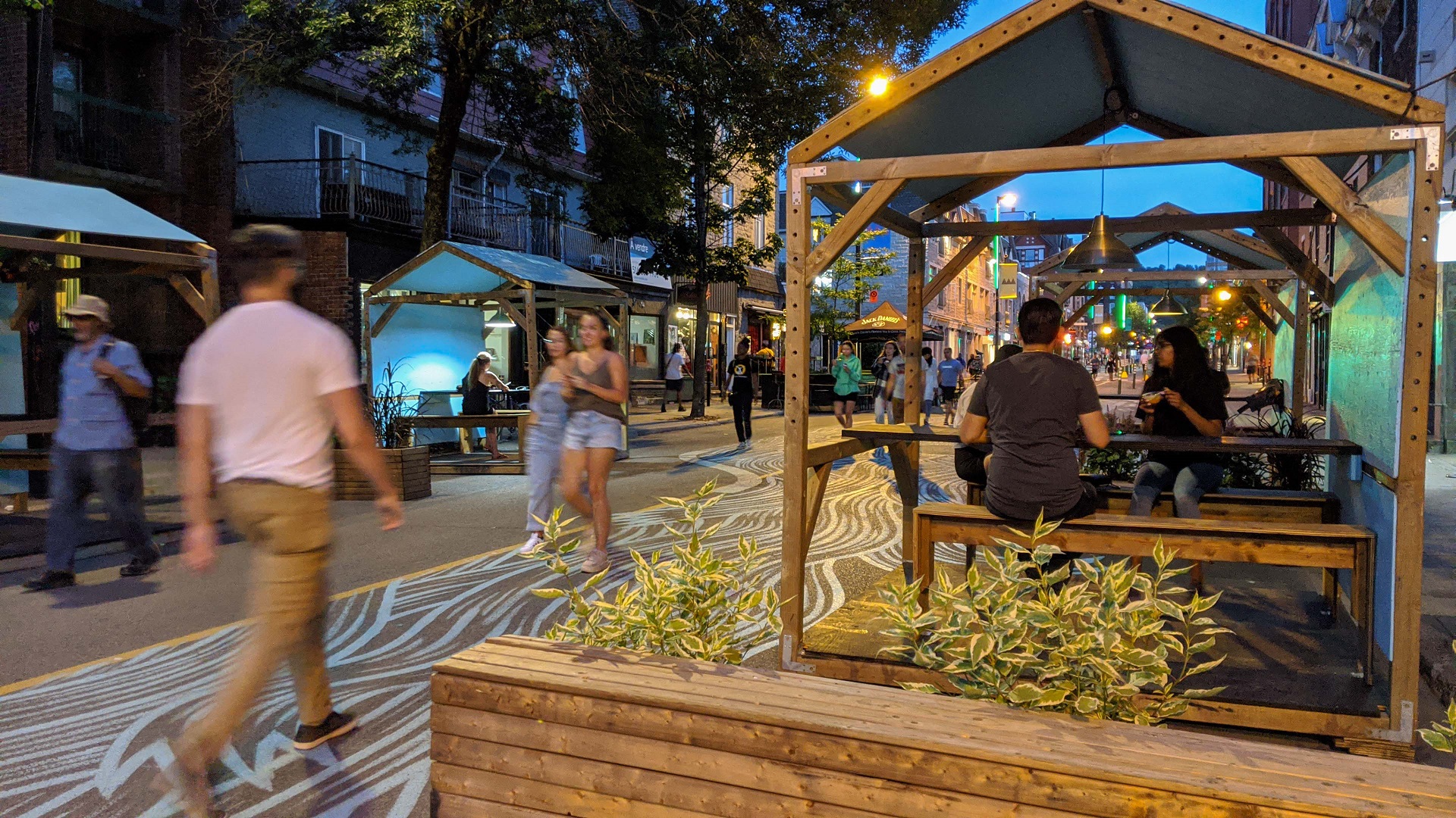 Appel de projets - aménagements temporaires sur l'avenue du Mont-Royal piétonnière 2021